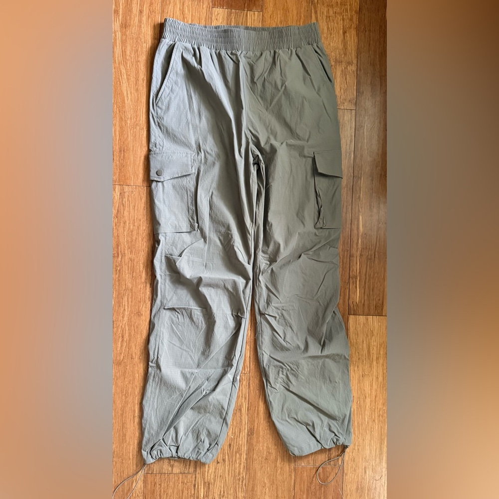 Women’s Cargo Pants
